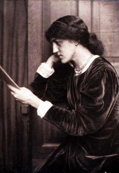 Zdjęcie portretowe May Morris (1862-1938), córki Jane Morris autorstwa Fredericka Hollyera (1837-1933) autorstwa Frederick Hollyer