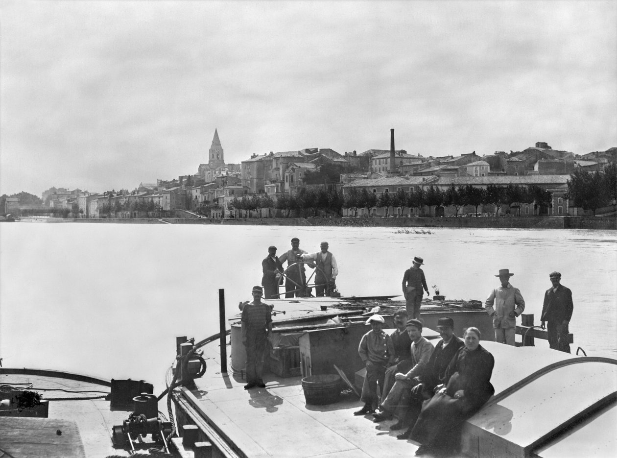 Przewoźnicy na Rodan w pobliżu Bourg Saint Andreal, początek XX wieku autorstwa French Photographer