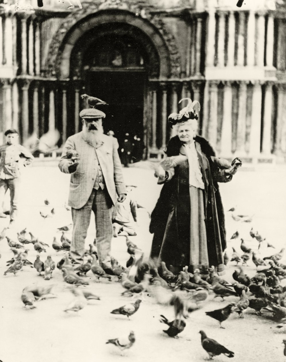 Claude Monet (1840-1926) i jego żona, Alice (1844-1911) Plac Świętego Marka, Wenecja, październik 1908 autorstwa French Photographer