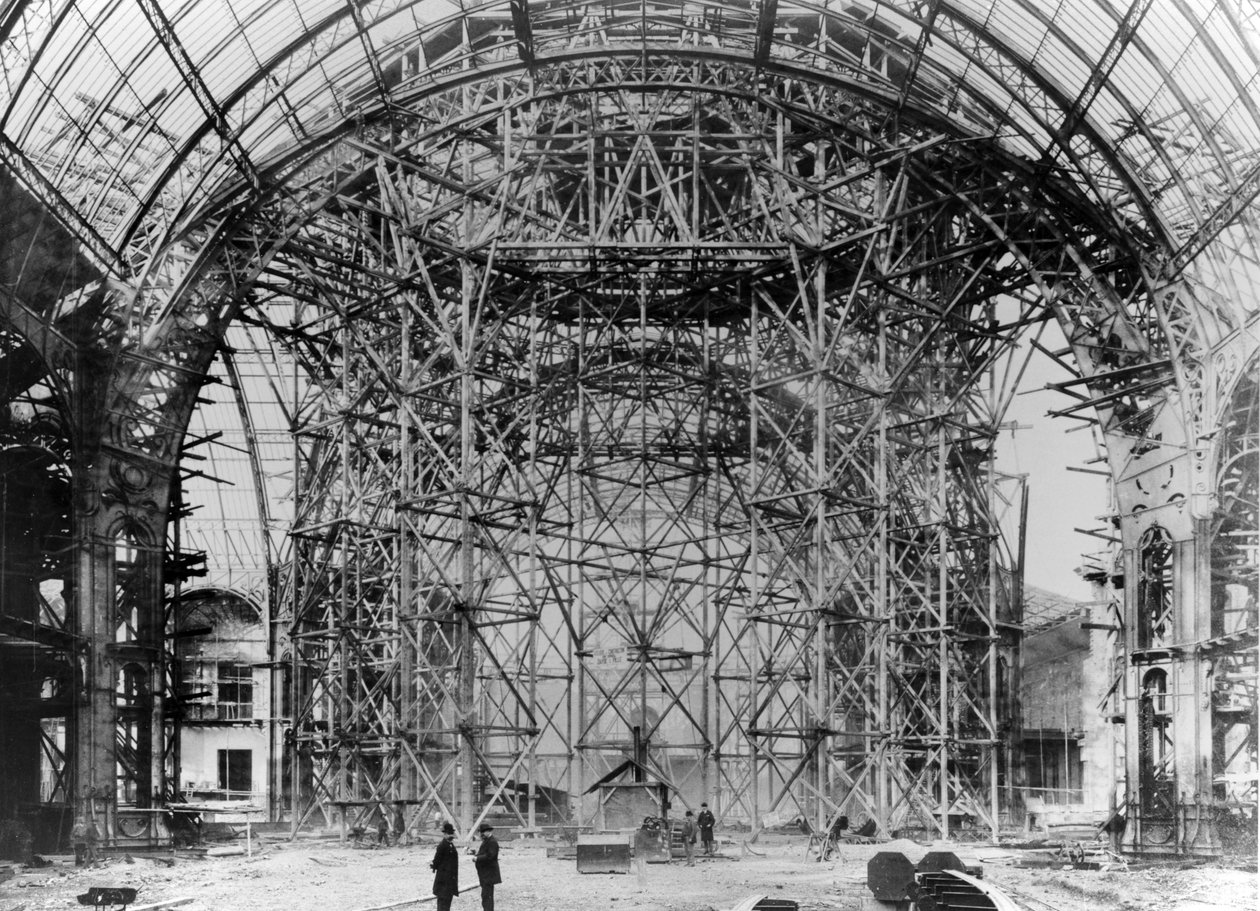 Budowa Grand Palais, Paryż, 1898-9 autorstwa French Photographer