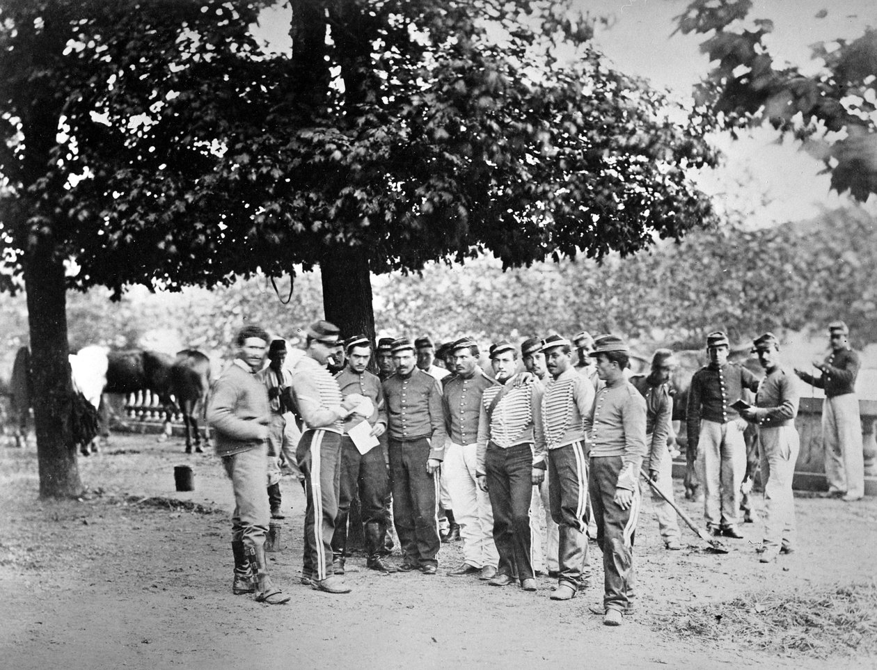 Żołnierze francuscy podczas oblężenia Paryża, ok.1870 autorstwa French Photographer