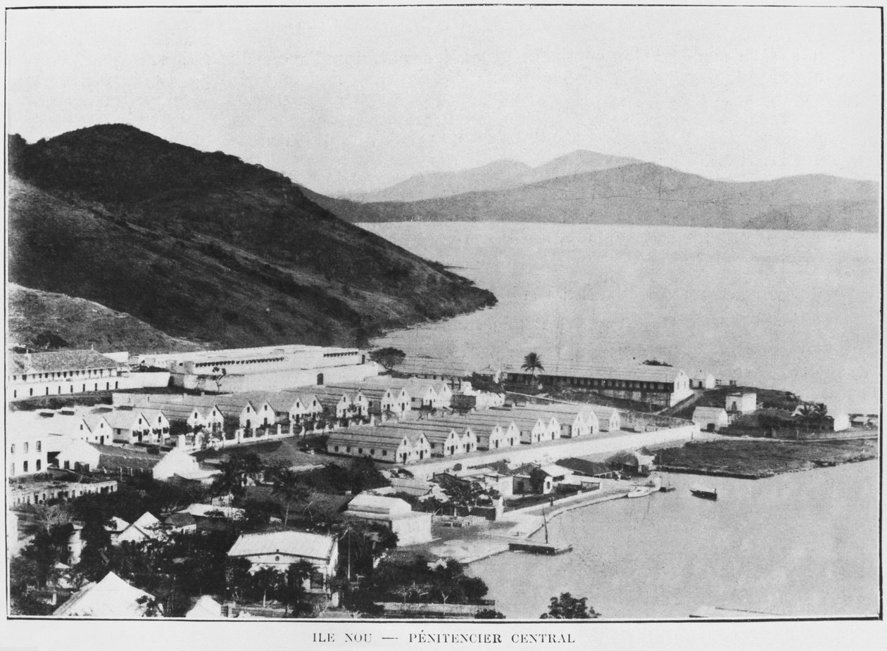 Nowa Kaledonia, Isle of Nou, główne więzienie, z La Depeche Coloniale, 1903 autorstwa French Photographer
