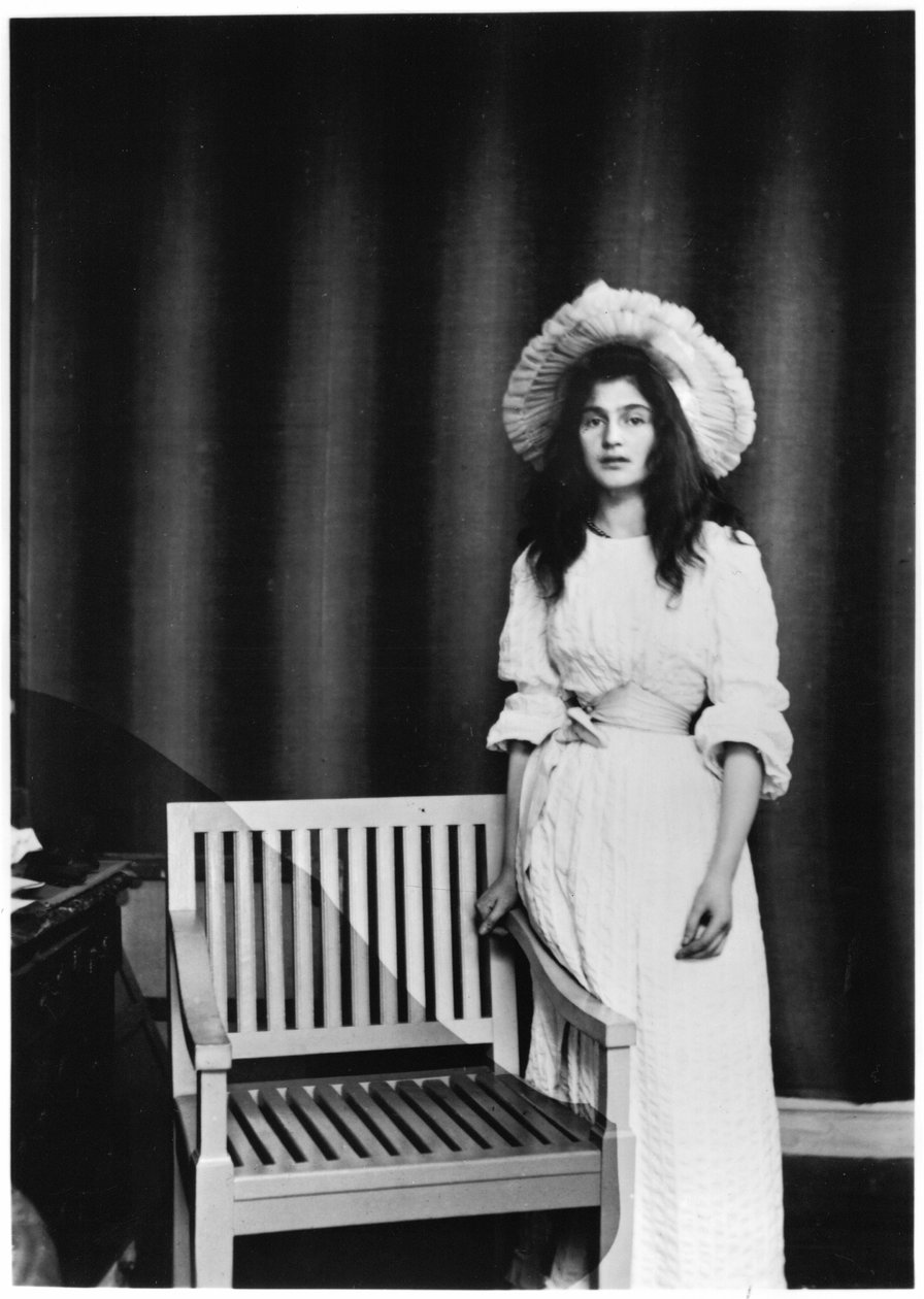 Portret Julie Manet w wieku 16 lat (1878-1966) 1894 autorstwa French Photographer