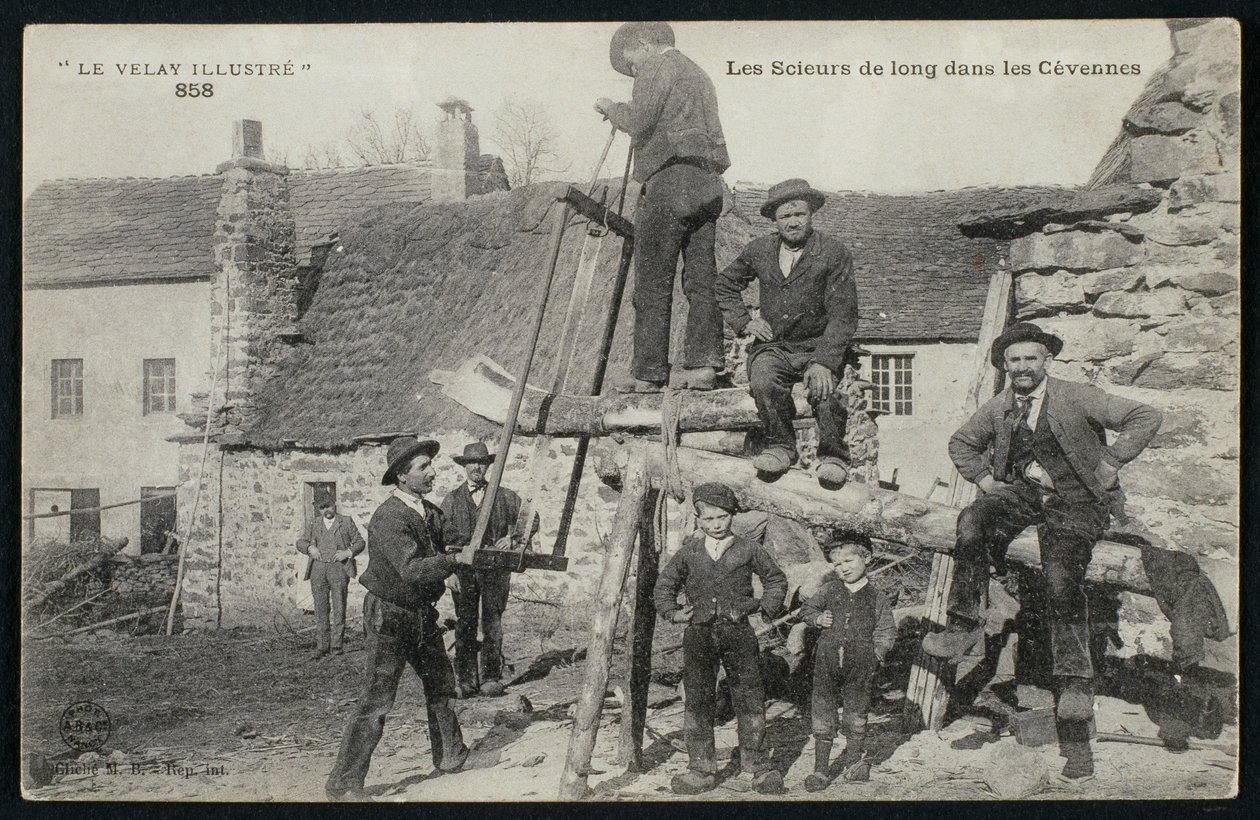 Pocztówka przedstawiająca pilarzy w Sewennach, ok. 1900 autorstwa French Photographer
