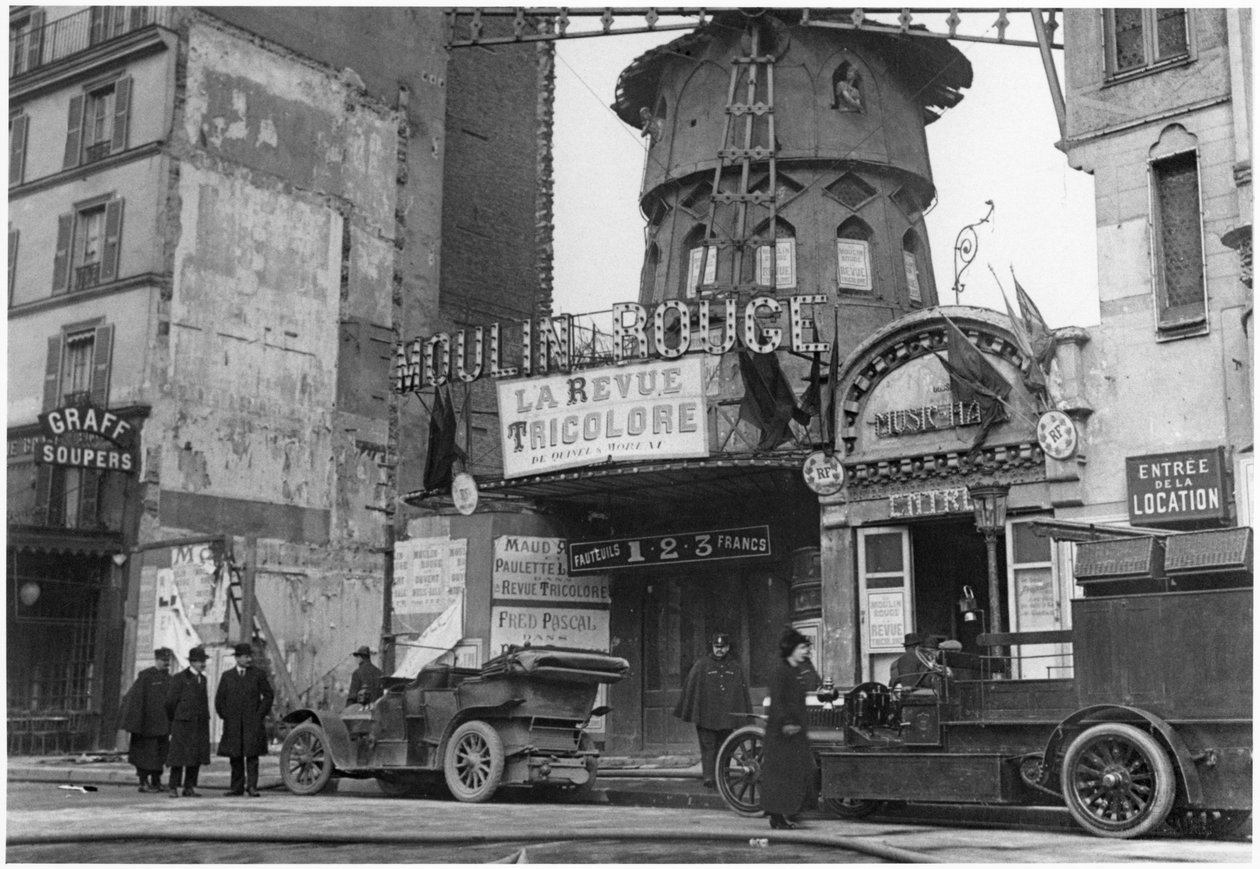 Moulin Rouge, 1914-18 autorstwa French Photographer