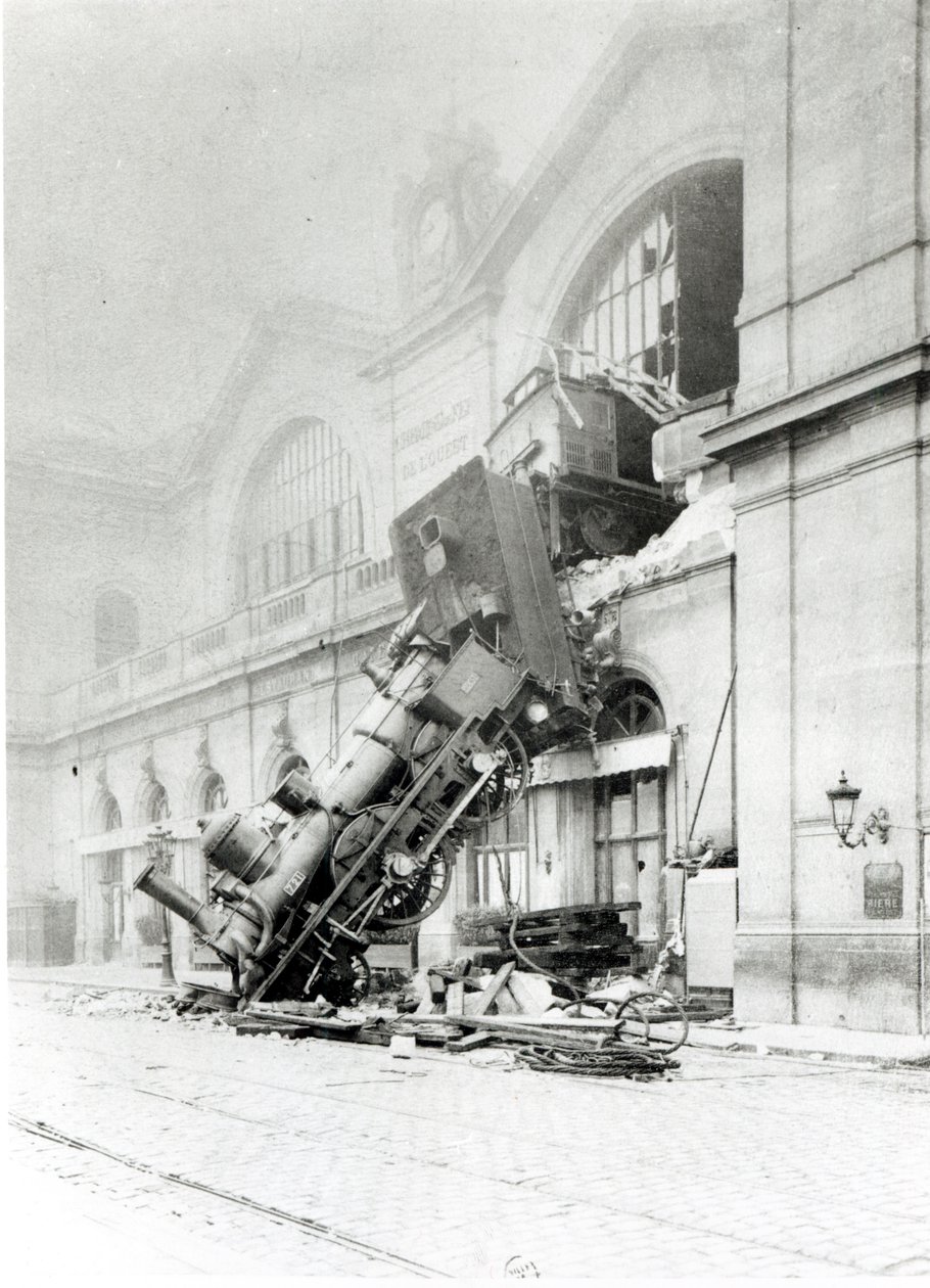 Wypadek pociągu na Gare Montparnasse w Paryżu 22 października 1895 r. autorstwa French Photographer
