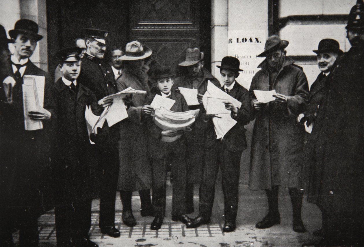 Pożyczki wojenne: pierwsi wnioskodawcy z prospektami, ilustracja z The Illustrated War News, styczeń 1917 r. autorstwa French Photographer
