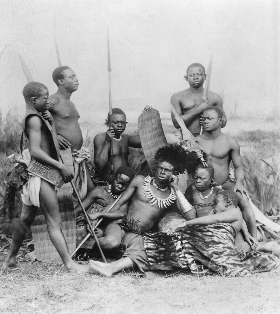 Wojownicy, Kongo Belgijskie, 1894 autorstwa French Photographer