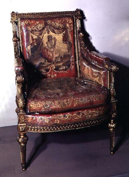 Fotel rzeźbiony, tapicerowany gobelinem, ok. 1780 (złocone drewno) autorstwa French School