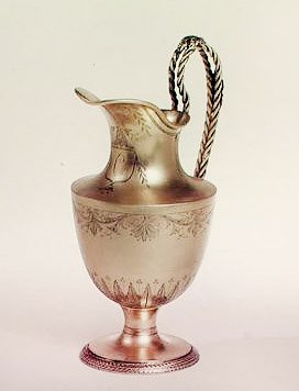 Dzbanek do śmietany, ozdobiony listkami i wiciokrzewem, Paryż, ok. 1800 (srebrno-złoty) autorstwa French School