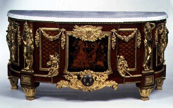 Komoda na bomby francuskiej regencji z mocowaniami ormolu, 1720 autorstwa French School