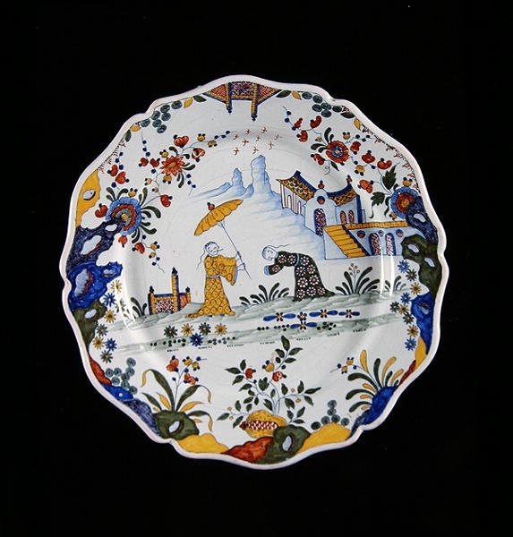 Talerz z dekoracją w stylu chińskim, wyprodukowany w Rouen (ceramika) autorstwa French School