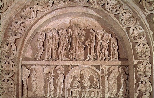 Wniebowstąpienie i Wieczerza w Emaus, tympanon portalu po lewej stronie, ok. 1150 (wapień) autorstwa French School