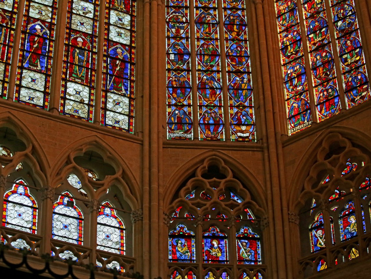 Północna strona wschodniego końca chóru Clerestory autorstwa French School