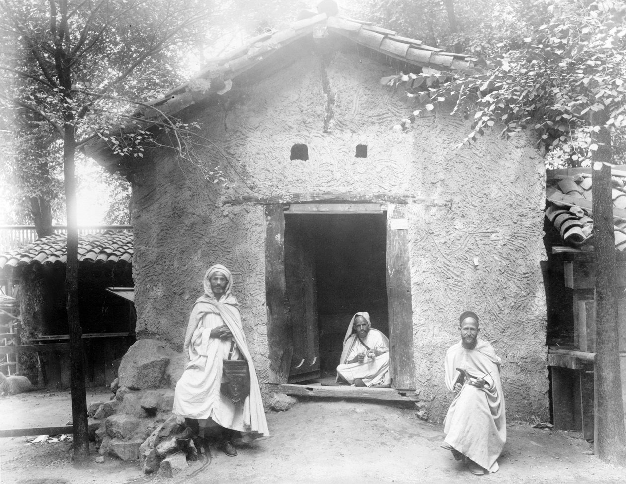 Przykład Domu Kabylego, Wystawa Paryska, 1889 autorstwa French Photographer