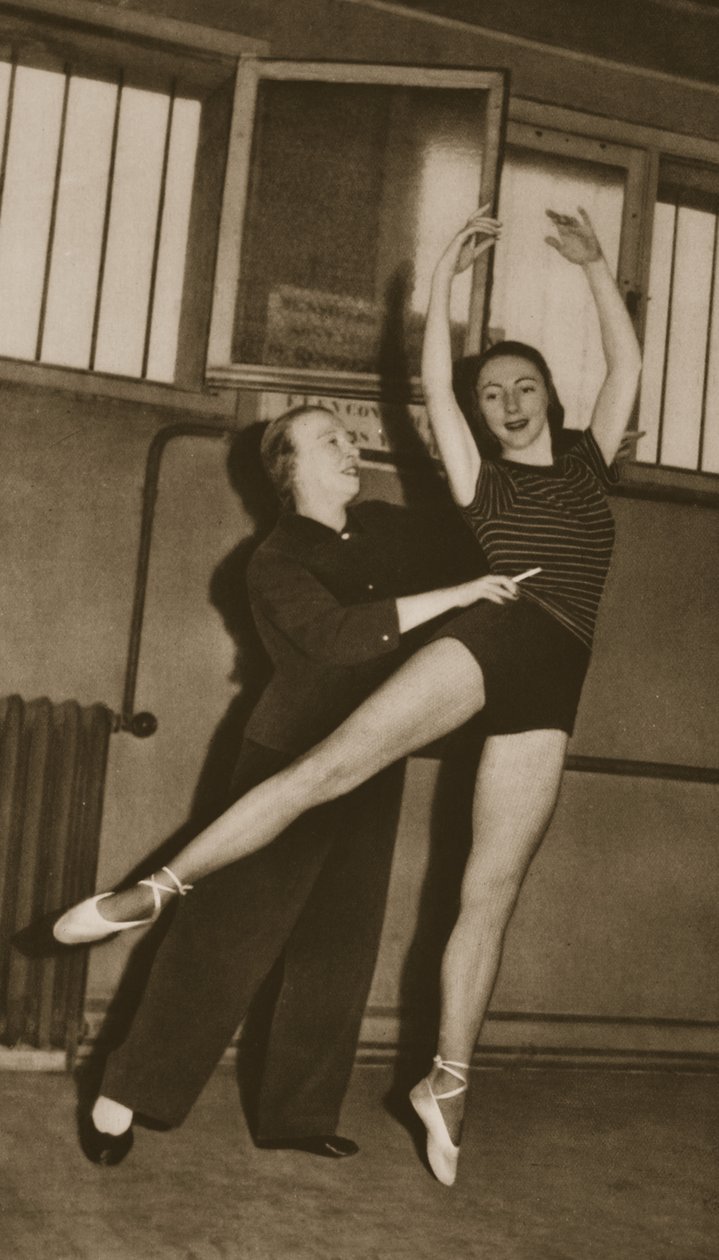 Bronislava Nijinska z Rosella Hightower, z Grand Ballet de Monte-Carlo, 1949 (fotograwiura) autorstwa French Photographer