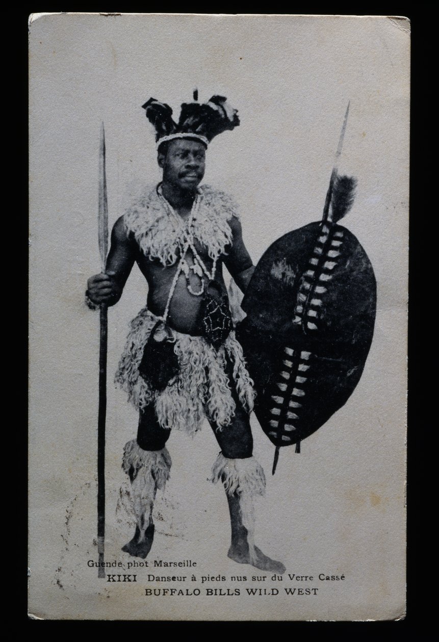 Kiki, tancerz, który występował boso na potłuczonym szkle, Buffalo Bill (William Frederick Cody autorstwa French Photographer