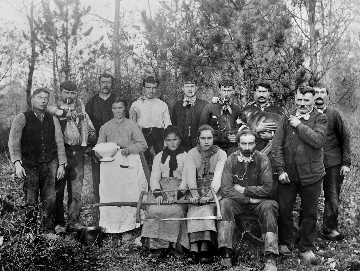 Obóz drwali z rodziną, region Chaumont, Haute Marne, ok. 1880 r. Kolekcja Ducos. autorstwa French Photographer