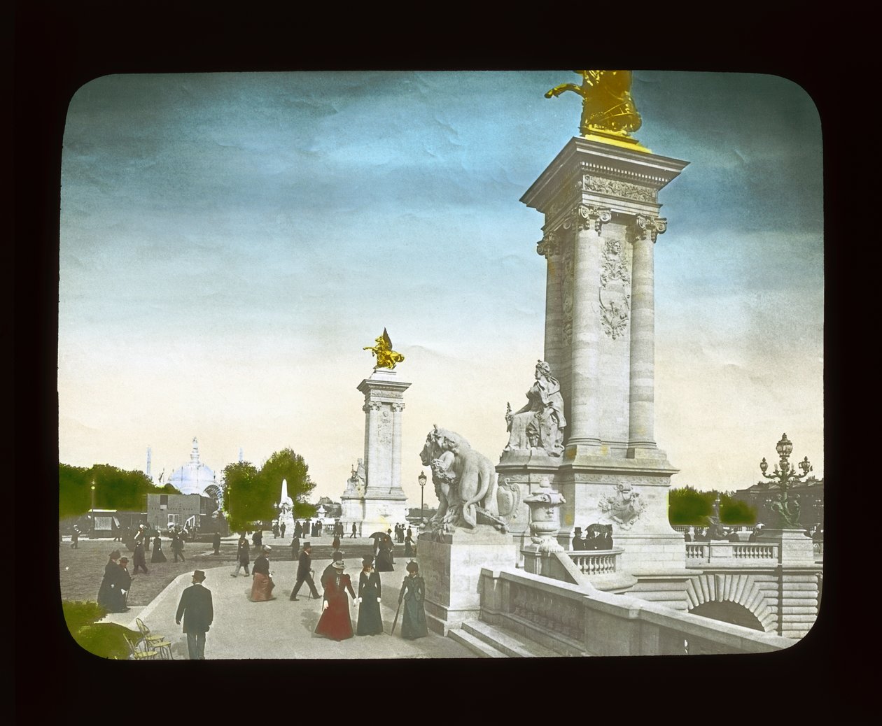 Ekspozycja paryska: Pont Alexandre III, 1900 (zjeżdżalnia z latarnią) autorstwa French Photographer