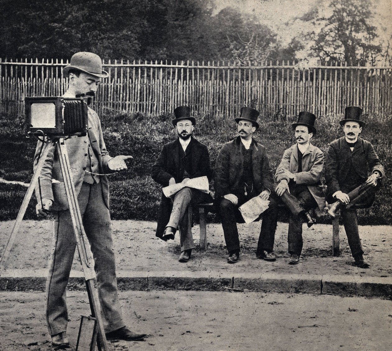 Scena z życia fotografa, „fotografii fotografa”. Fotografia, koniec XIX wieku, Paryż. Dz. Selva. autorstwa French Photographer