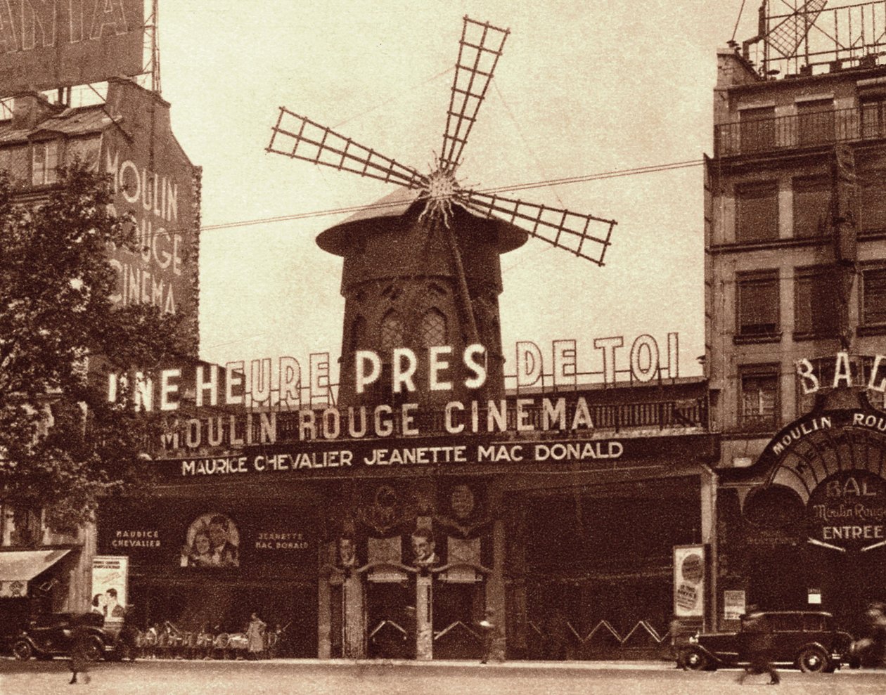 Kabaret i kino „Le Moulin Rouge” w Paryżu autorstwa French Photographer