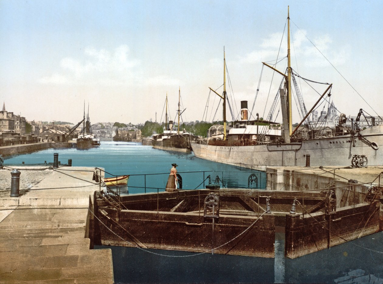 Zobacz kanał z bram śluzy w Caen, 1980-1900 autorstwa French Photographer