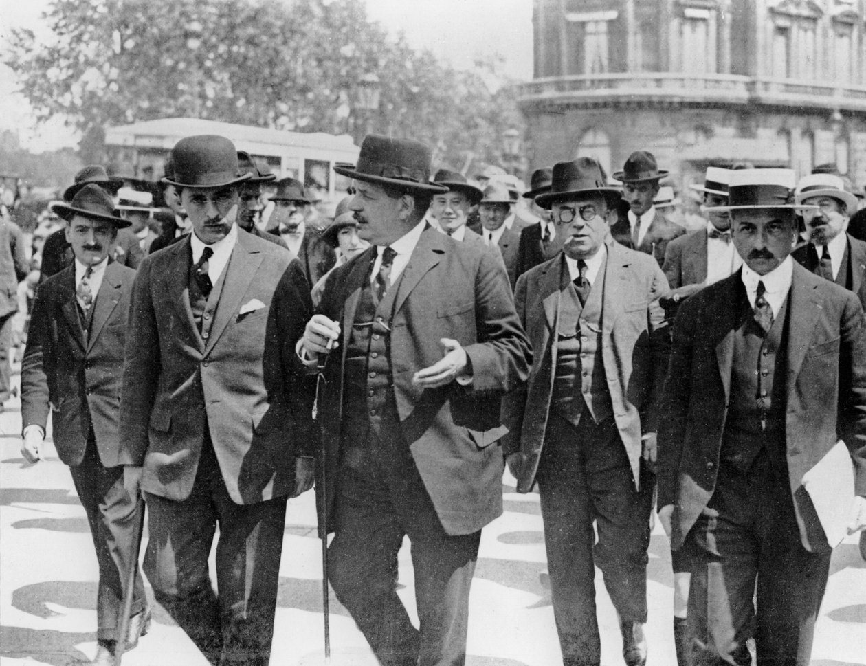 Édouard Herriot po spotkaniu Cartel des Gauches w Palais dOrsay, 7 czerwca 1924 autorstwa French Photographer