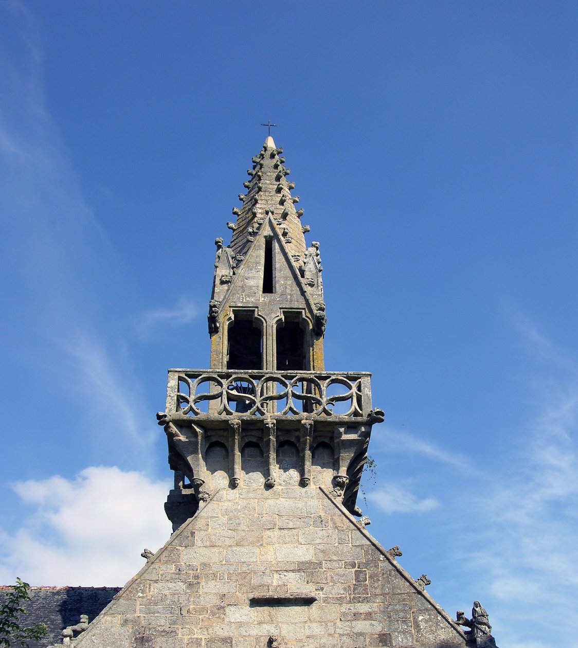 Belweder na kaplicy Saint-Yves autorstwa French School