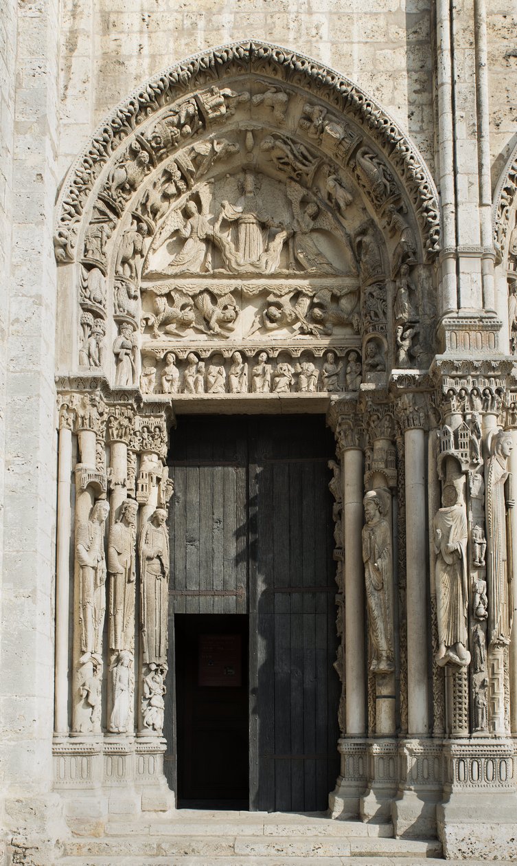 Cathedrale de chartres, zatoka na lewo od królewskiej bramy zwróconej na zachód, mówiła o wzniesieniu autorstwa French School