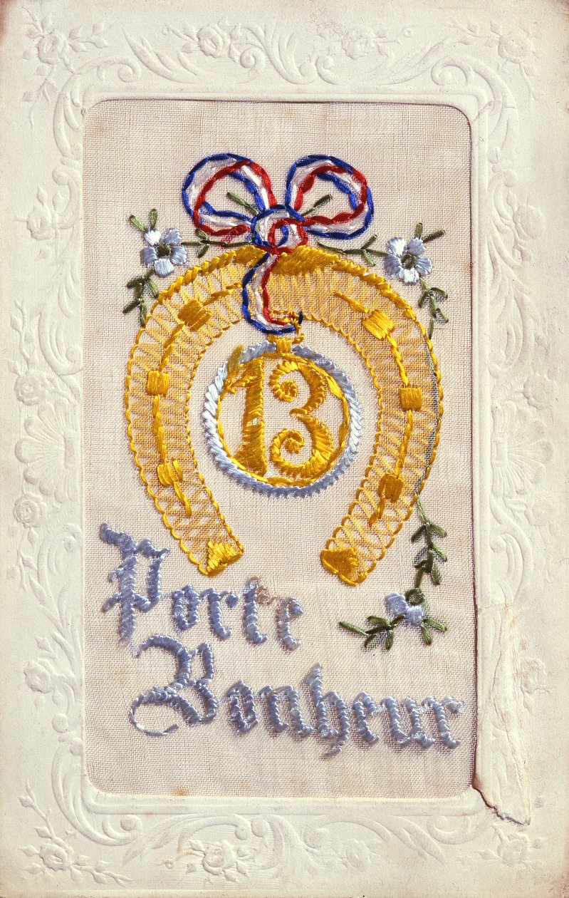 Haftowana pocztówka przedstawiająca amulety szczęścia sprzed 1914 r. (jedwab i karta) autorstwa French School