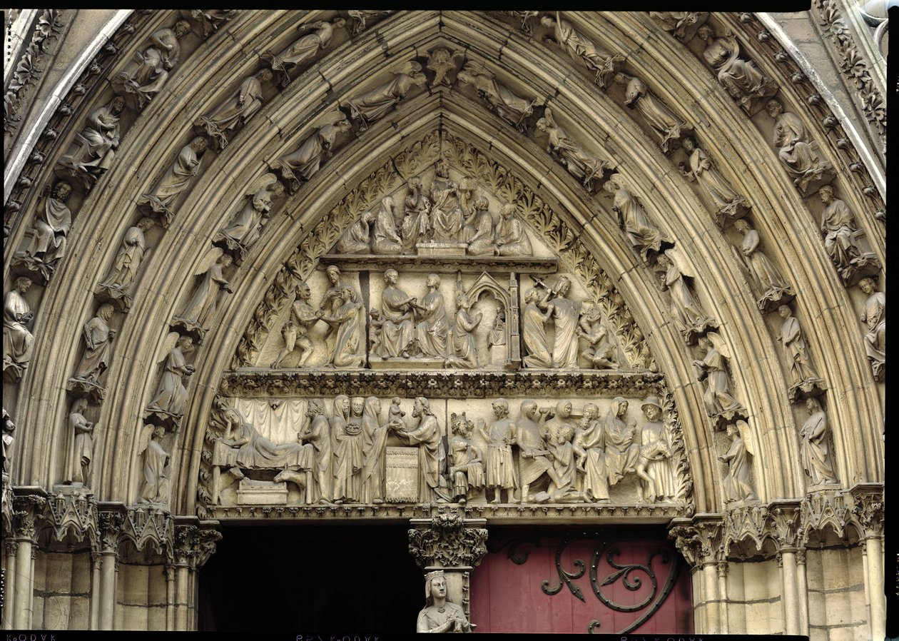 portal transeptu północnego, fragment tympanonu przedstawiający sceny z Dzieciństwa Chrystusa i Dzieje Teofila autorstwa French School