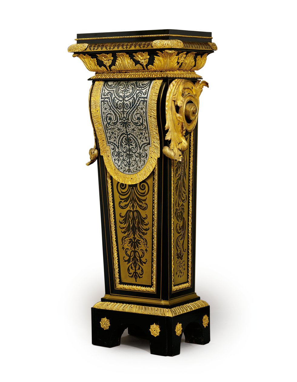 Jeden z pary intarsjowanych cokołów Ludwika XV, prawdopodobnie zamówiony przez Claude-Francois Julliot, ok. 1750-60 (cyna Boulle na ormolu, róg mosiężny inkrustowany i szylkret) (patrz także 469020) autorstwa French School
