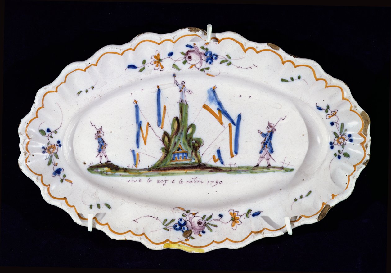 Tabliczka owalna z napisem Vive le Roi et la Nation 1790, warsztat Nevers, (ceramika) autorstwa French School