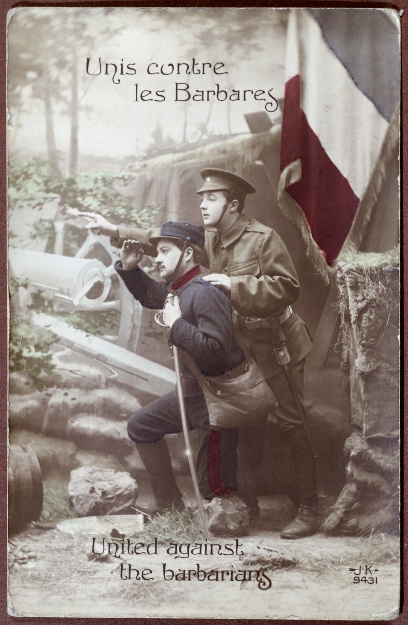 Pocztówka patriotyczna z I wojny światowej przedstawiająca razem żołnierza francuskiego i angielskiego, ok. 1915 r. autorstwa French School