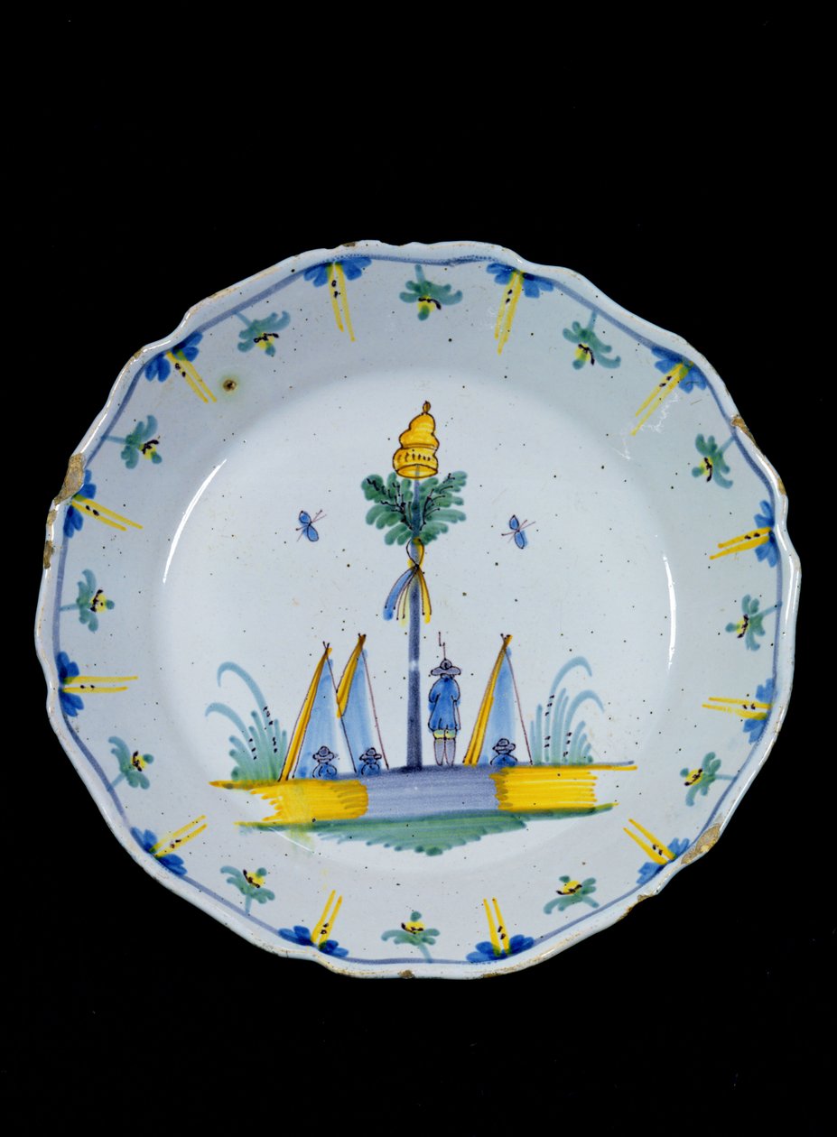 Talerz ozdobiony Drzewem Wolności zasadzonym u podnóża trzech namiotów (ceramiczny) autorstwa French School
