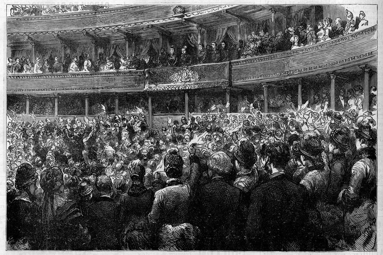 Królowa Wiktoria Iere (1819-1901) wzięła udział w wykonaniu oratorium Charlesa Gounoda „Mors et Vita” w Albert Hall w Londynie. To jej pierwsza publiczna reprezentacja od czasu śmierci jej męża, księcia Alberta. Grawerowanie w „”Le Monde Illustré”, marzec autorstwa French School