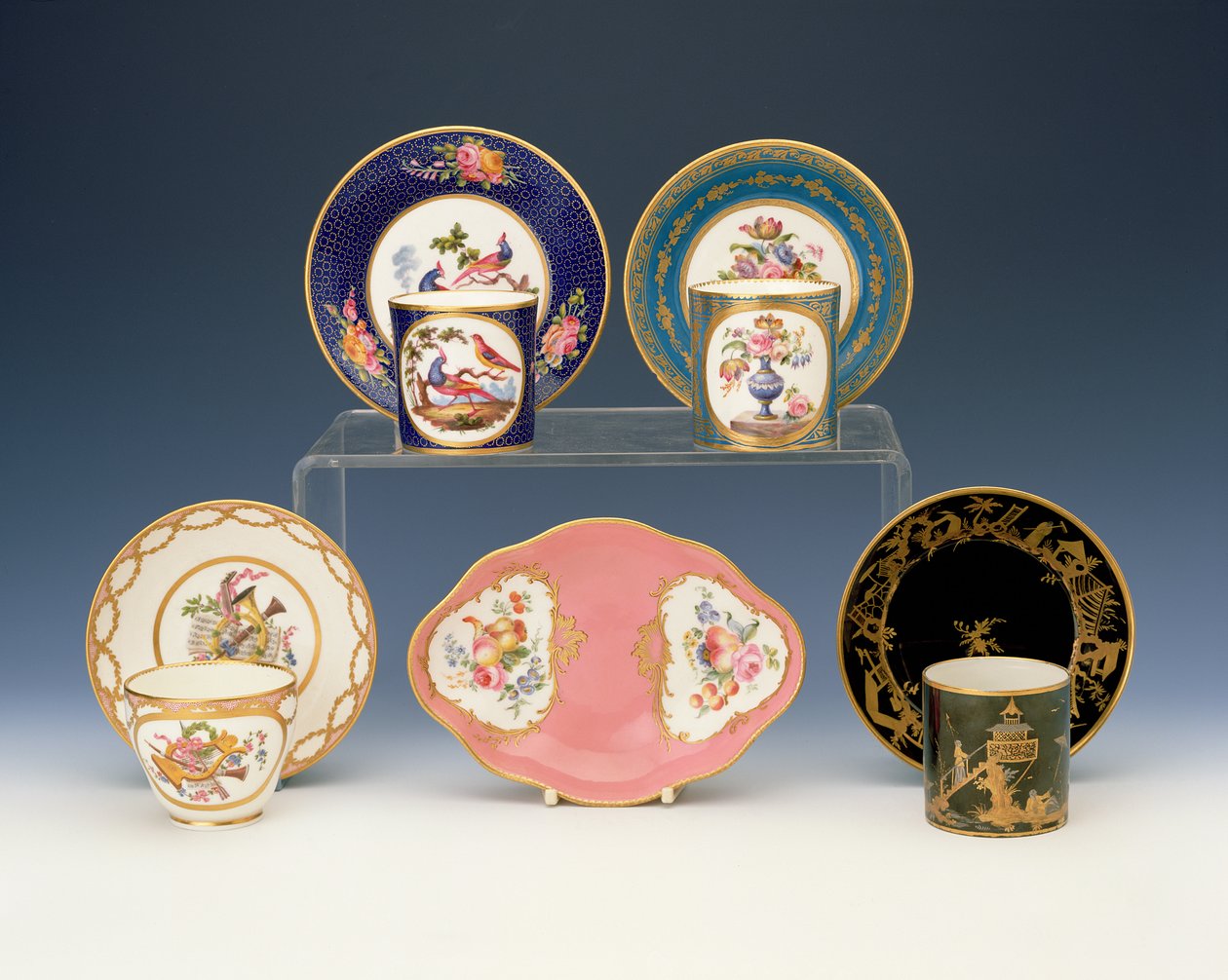 Wybór porcelany Sevres, ok. 1760 (porcelana) autorstwa French School