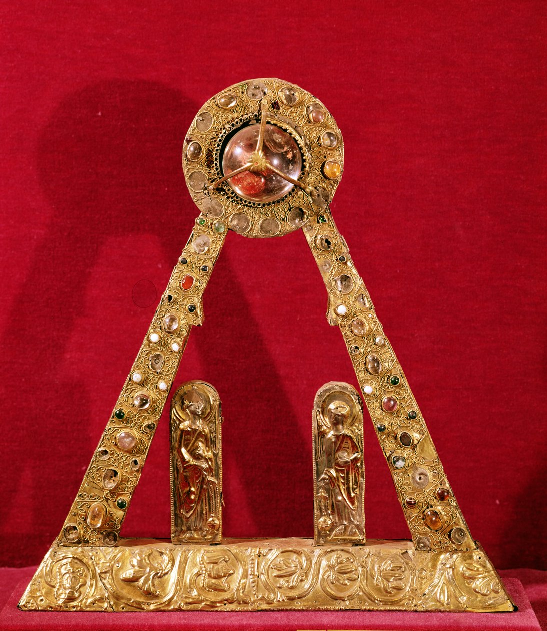 A Karola Wielkiego (742-814) (złoto, emalia, perły i kamienie szlachetne) autorstwa French School