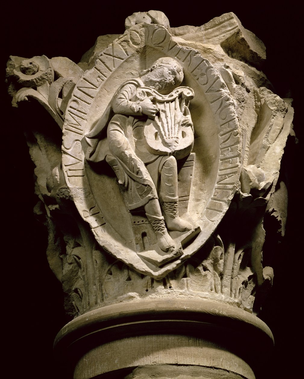 Dźwięki muzyki, głowica kolumny z obejścia w Cluny, ok. 1115 (kamień rzeźbiony) autorstwa French School