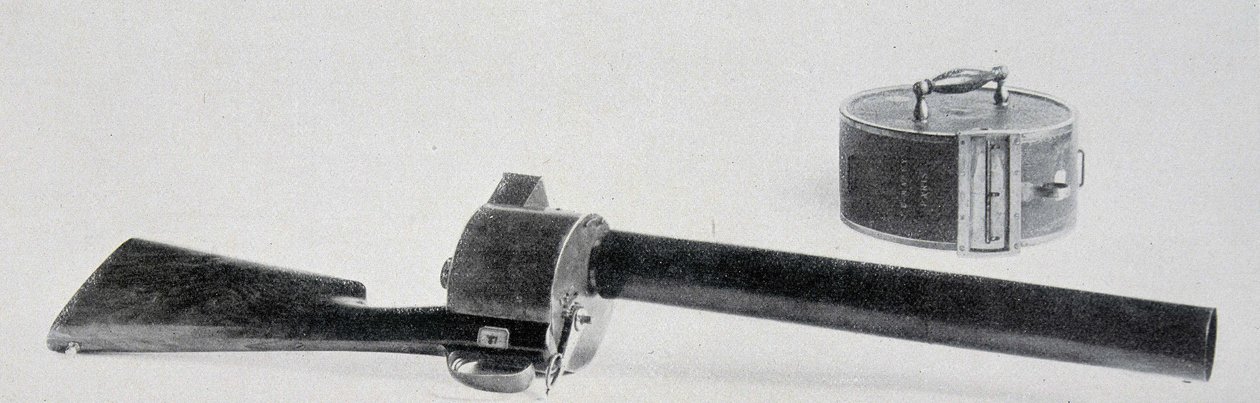 Fotograficzny karabin autorstwa Etienne Jules (Etienne-Jules) Marey (1890) autorstwa French School