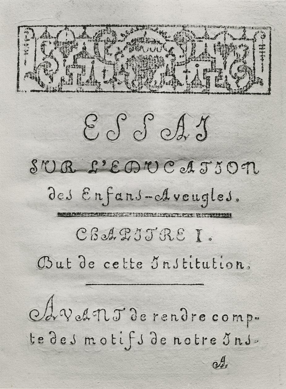Strona tytułowa pierwszego rozdziału Essai sur leducation des aveugles autorstwa Valentina Hauy (1745-1822) opublikowanego w 1786 r. autorstwa French School