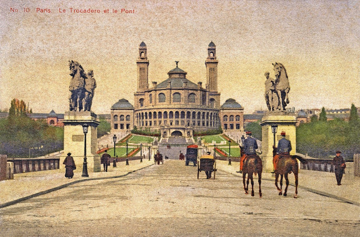 Widok na Trocadero i Pont d