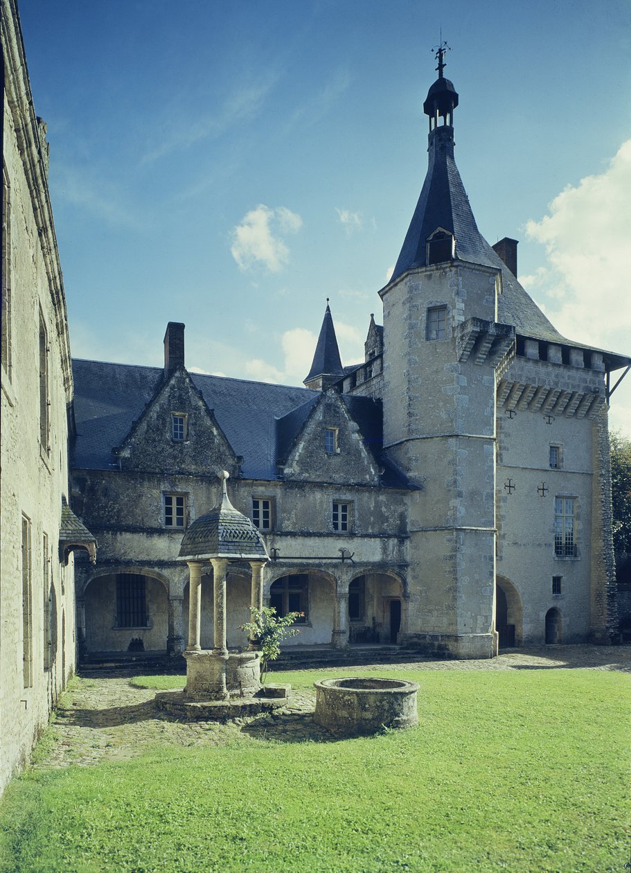 Widok na dziedziniec z budynkiem głównym i studnią, wybudowany w 1520 autorstwa French School