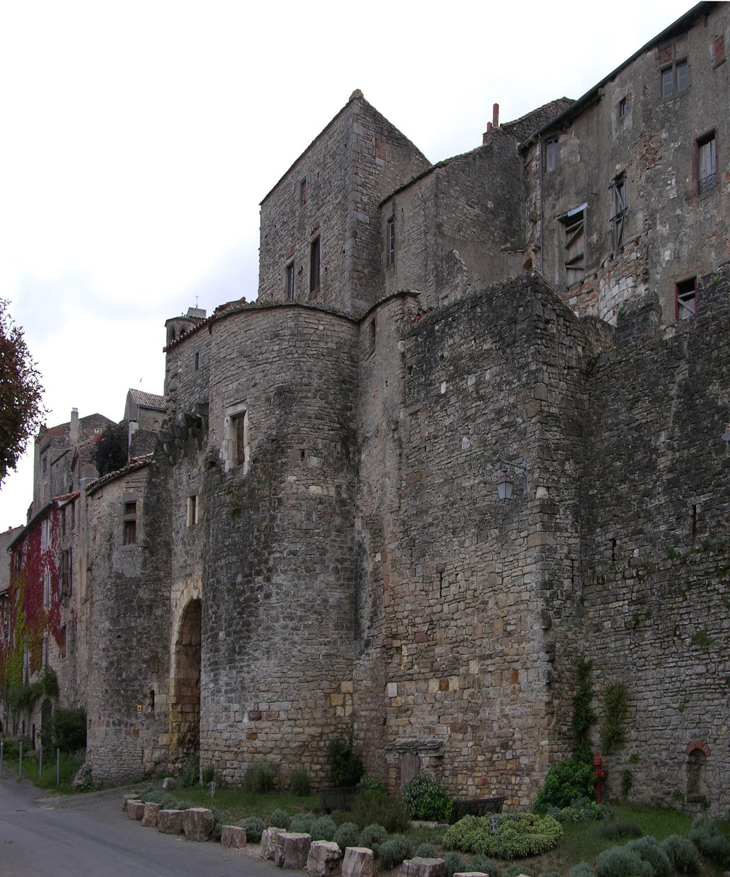 Widok ufortyfikowanej wioski autorstwa French School