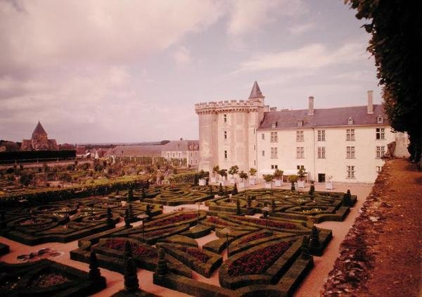 Widok na twierdzę i ogrody autorstwa French School