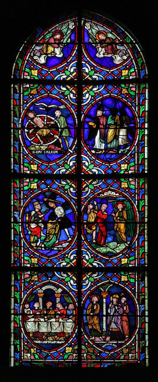 Okno w.102 przedstawiające sceny z życia św. Pantaléona autorstwa French School
