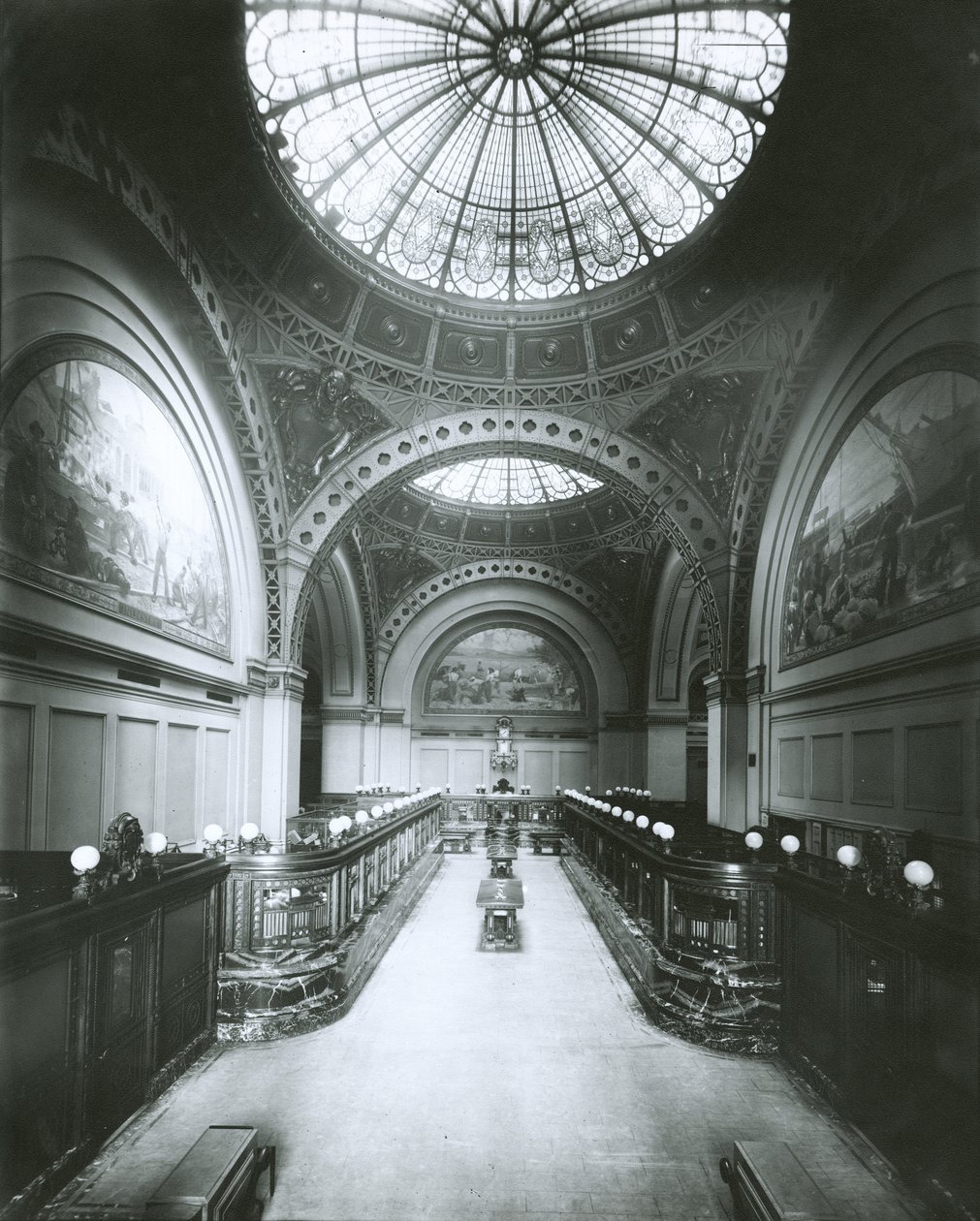 Wnętrze Banku Parku Narodowego, Nowy Jork, 1910 (fotografia żelatynowa srebrna) autorstwa G.P. Hall und Sohn