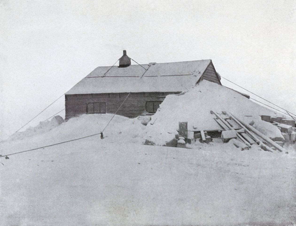 Chata na Przylądku Adare, c1911, 1913 autorstwa G. Murray Levick