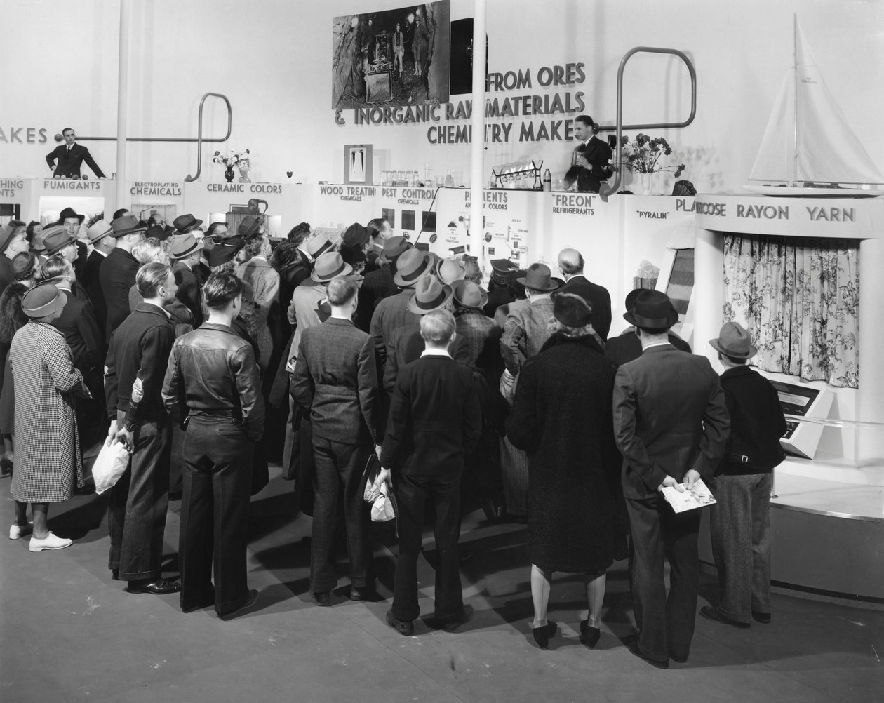 Demonstracje produktów, Targi Światowe w Nowym Jorku, 1939 r. autorstwa Gabriel Moulin