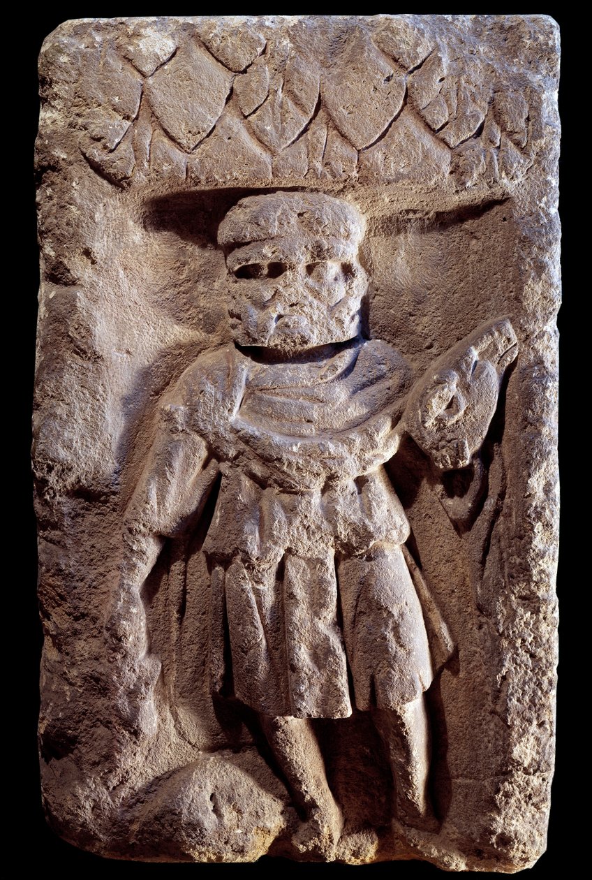 Sztuka gallo-rzymska: trójgłowe bóstwa lub Merkury ma trzy głowy. Relief na kamieniu. I wiek pne - V wiek naszej ery. Paryż, Muzeum Carnavalet autorstwa Gallo Roman